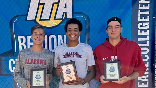 ITA Champions with trophies
