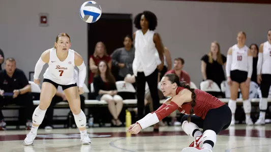 Sydney Gholson gets down and digs the ball.