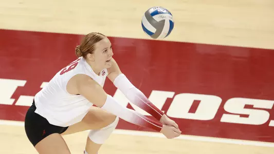 Kendyl Reaugh bumps the ball.