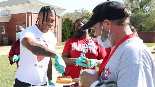 Malachi Moore volunteering