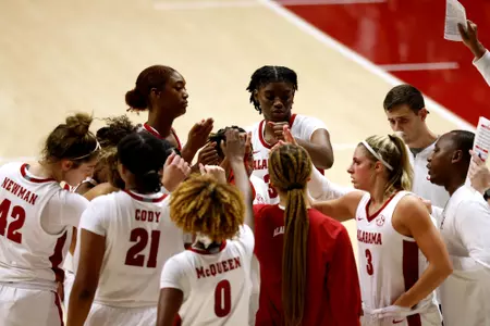 WBB Huddle Break