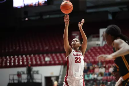 Alabama Guard Jessica Timmons (23) shoots against Louisiana Monroe at in Tuscaloosa, AL on Sunday, Dec 17, 2023.