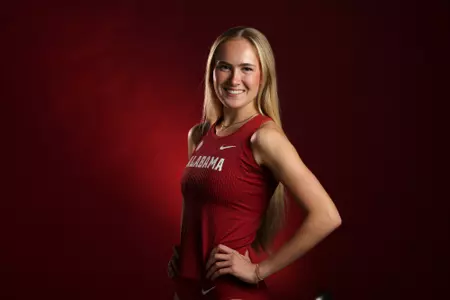 11/1/23 MWTR Alabama at Creative
Alabama runner Lilly Walters
Photo by Jeff Hanson