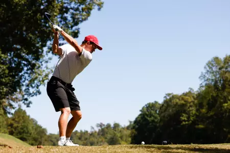 Thomas Ponder tees off