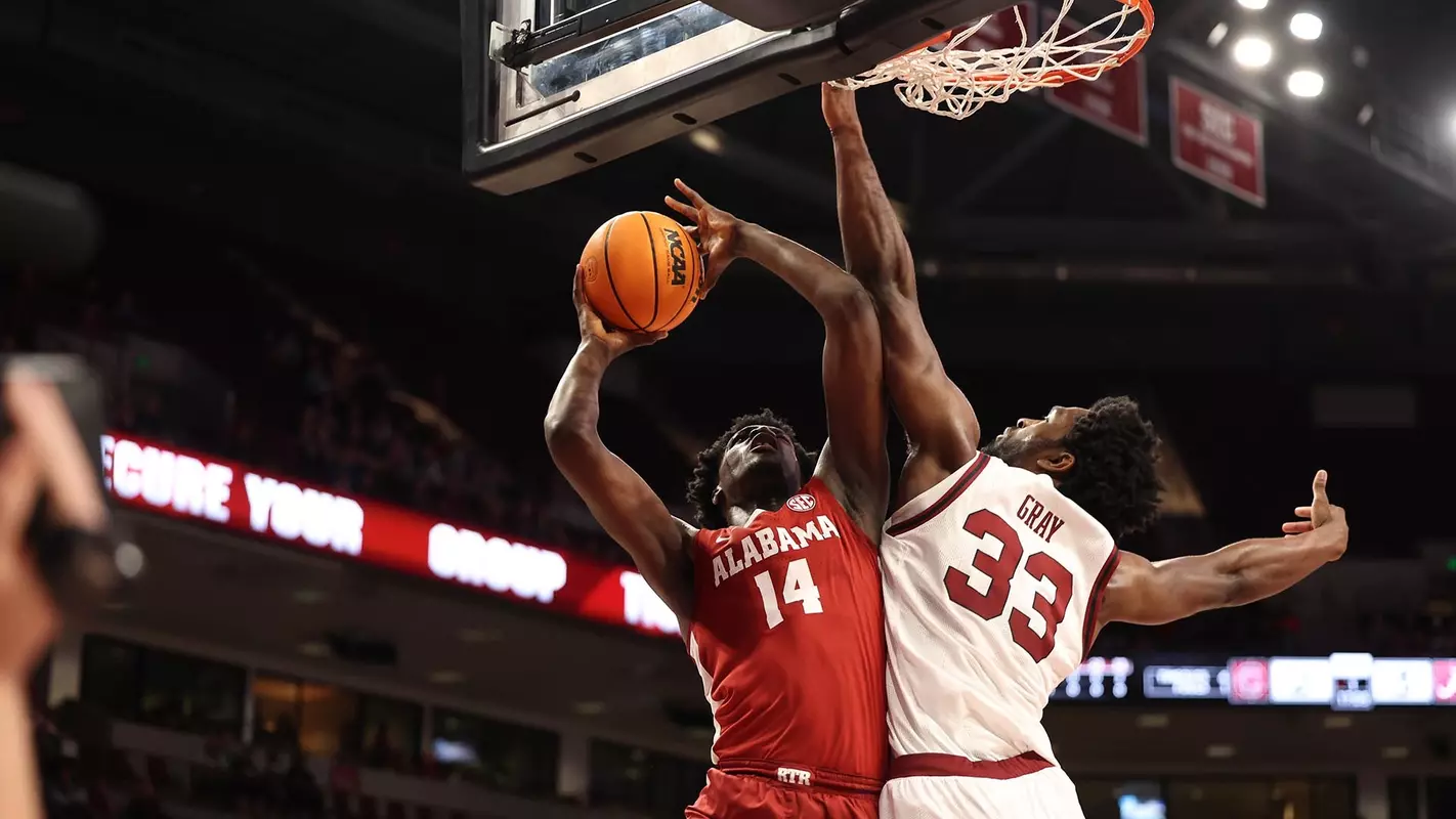 mensbasketball-action-20230222CharlesBediako