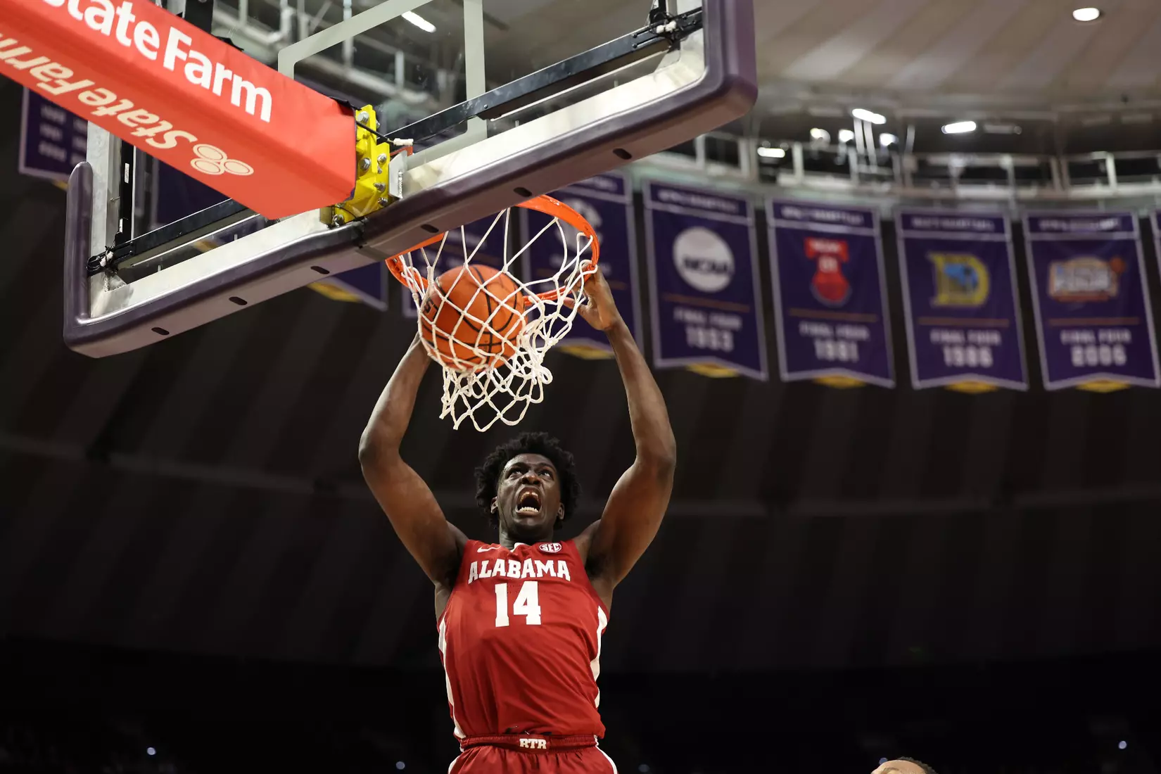 Alabama Center Charles Bediako (14) dunks the ball against LSU at Pete Maravich Center in Tuscaloosa, AL on Saturday, Feb 4, 2023.