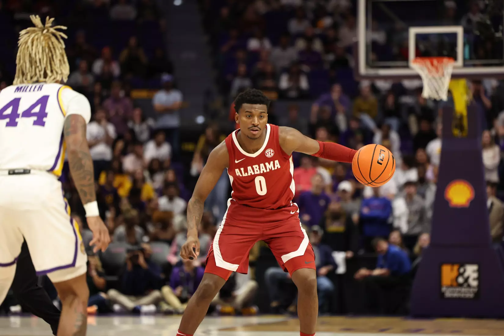 Alabama Guard Jaden Bradley (0) dribbles the ball against LSU at Pete Maravich Center in Tuscaloosa, AL on Saturday, Feb 4, 2023.