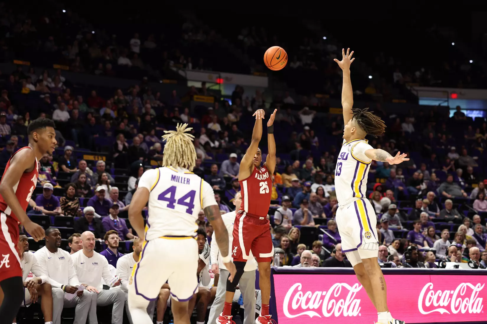 Alabama Guard Nimari Burnett (25) shoots the ball against LSU at Pete Maravich Center in Tuscaloosa, AL on Saturday, Feb 4, 2023.