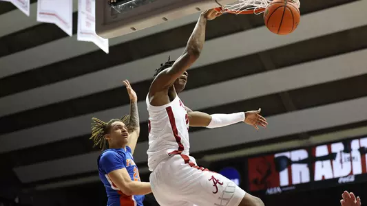 mensbasketball-action-20230208NickPringle