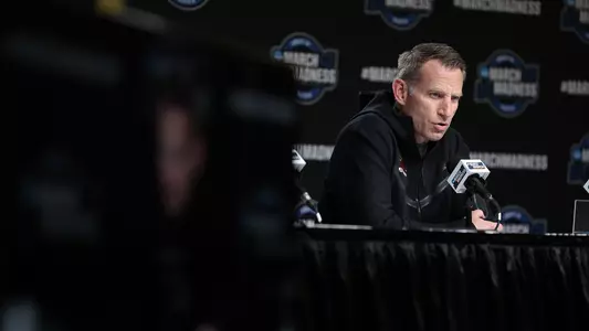 mensbasketball-action-20230323NateOats