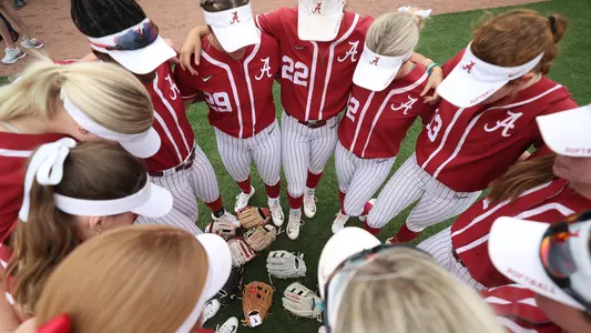 Alabama softball pregame huddle vs. LSU (April 29, 2023)