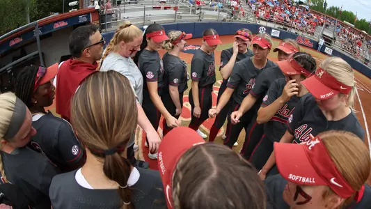 Alabama softball pregame team huddle vs. Ole Miss (May 7, 2023)