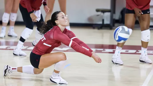 Allison Berent digs a ball vs. UNA (Aug. 16, 2023)