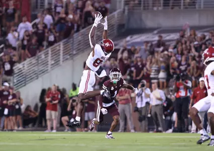 \\84O\\ catches the ball against Mississippi State at Davis Wade Stadium in Starkville, MS on Saturday, Sep 30, 2023.