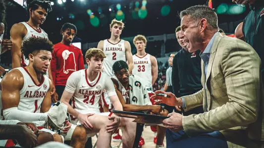 Men's Basketball Huddle at Mississippi State