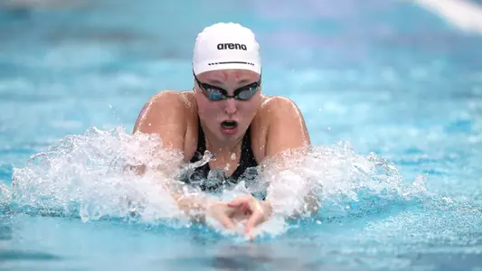 Avery Wiseman swimming breaststroke