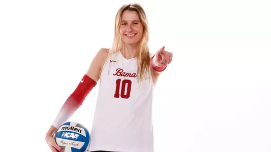 Alabama volleyball player Sophie Agee