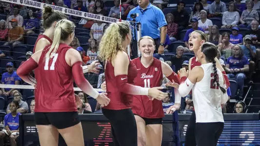 Alabama volleyball players celebrate vs. Florida (Nov. 10, 2024)