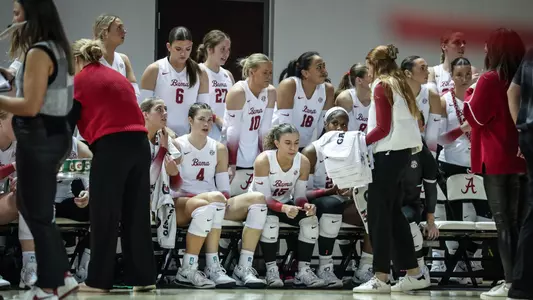 Alabama volleyball team on the bench during a timeout vs. South Carolina (Nov. 22, 2024)