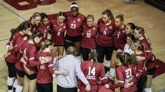 Alabama volleyball team huddle vs. LSU (Nov. 29, 2024)
