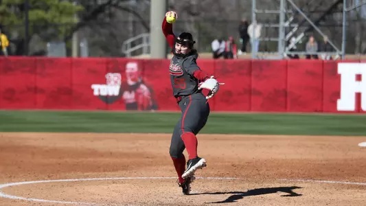 Alabama softball player Alea Johnson pitches against Southern Indiana.