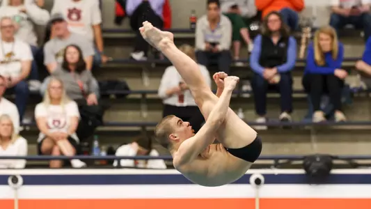 Colten Cryer diving