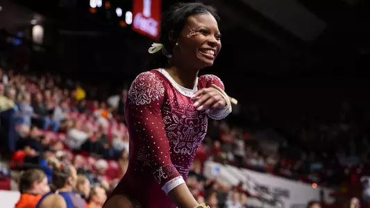 Alabama gymnast Jamison Sears