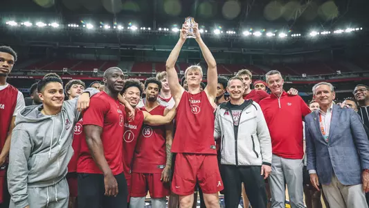 Max Scharnowski Final Four Elite 90 Award