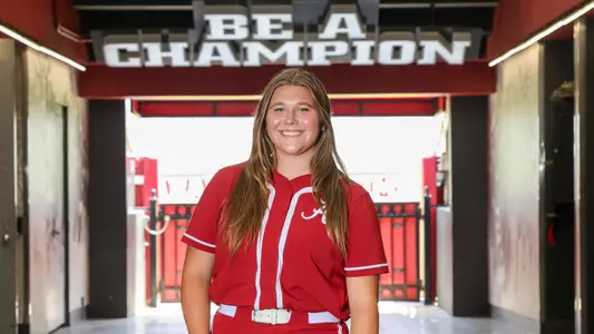 Alabama softball transfer pitcher Catelyn Riley