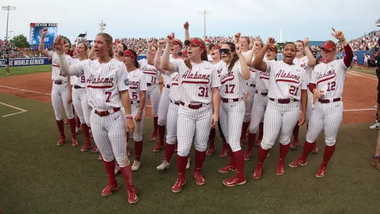 Alabama softball team thanks the fans after playing Florida in the Women's College World Series (June 2, 2024)