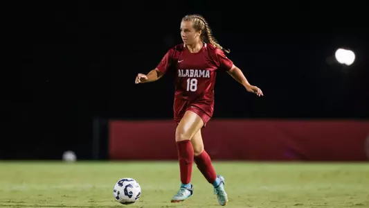 Madeline Padelski dribbles the ball