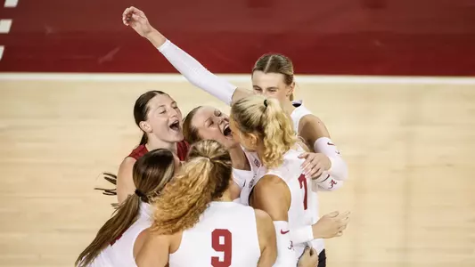 Alabama volleyball team celebrates vs. The Citadel (Aug. 30, 2024)