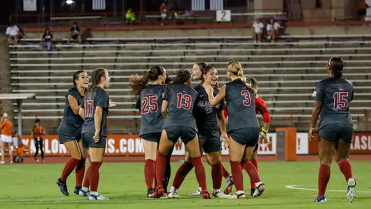 Alabama soccer team celebrates win over Texas