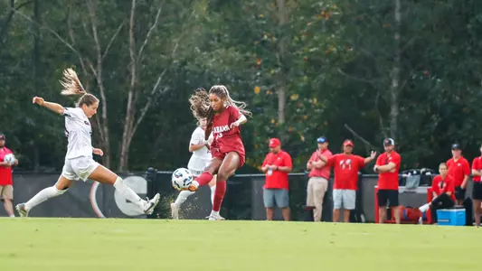 Gianna Paul passes the ball