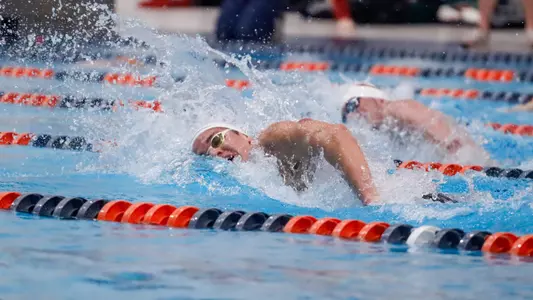 Leonardo Alcantara swims the 1000 freestyle