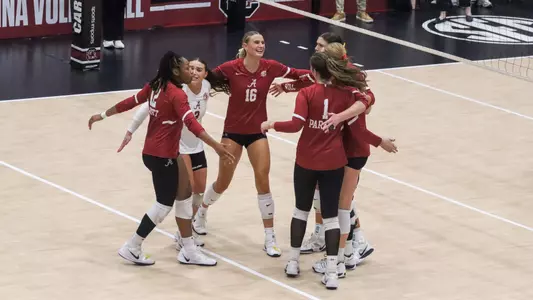 Alabama volleyball players celebrate vs. South Carolina (Oct. 19, 2025)