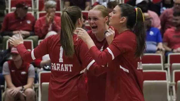 Kaleigh Palmer (11) celebrates with teammates vs. Arkansas (Nov. 5, 2025)