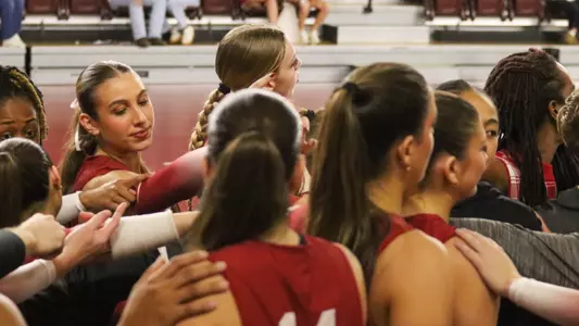 Alabama volleyball pregame team huddle vs. Oklahoma (Nov. 7, 2025)