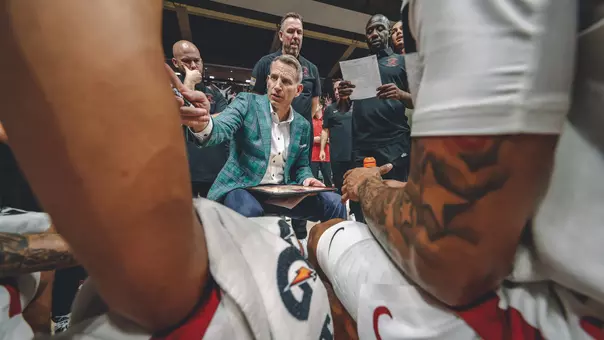 Nate Oats Huddle vs. UTSA