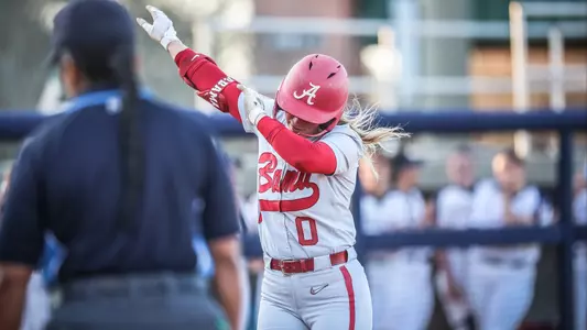 Brooke Ellestad (00) celebrates as she heads home following a home run vs. South Alabama (March 11, 2025)