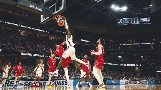 Clifford Omoruyi Dunk vs. Robert Morris