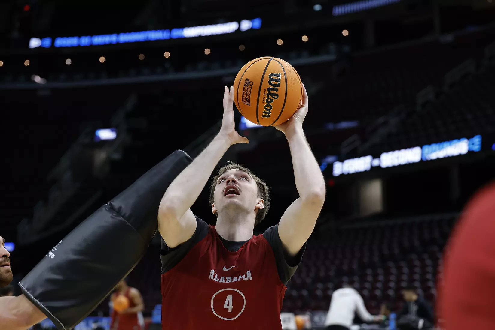 Alabama forward Grant Nelson (4) shoots the ball at Rocket Arena in Cleveland, OH on Saturday, Mar 22, 2025.