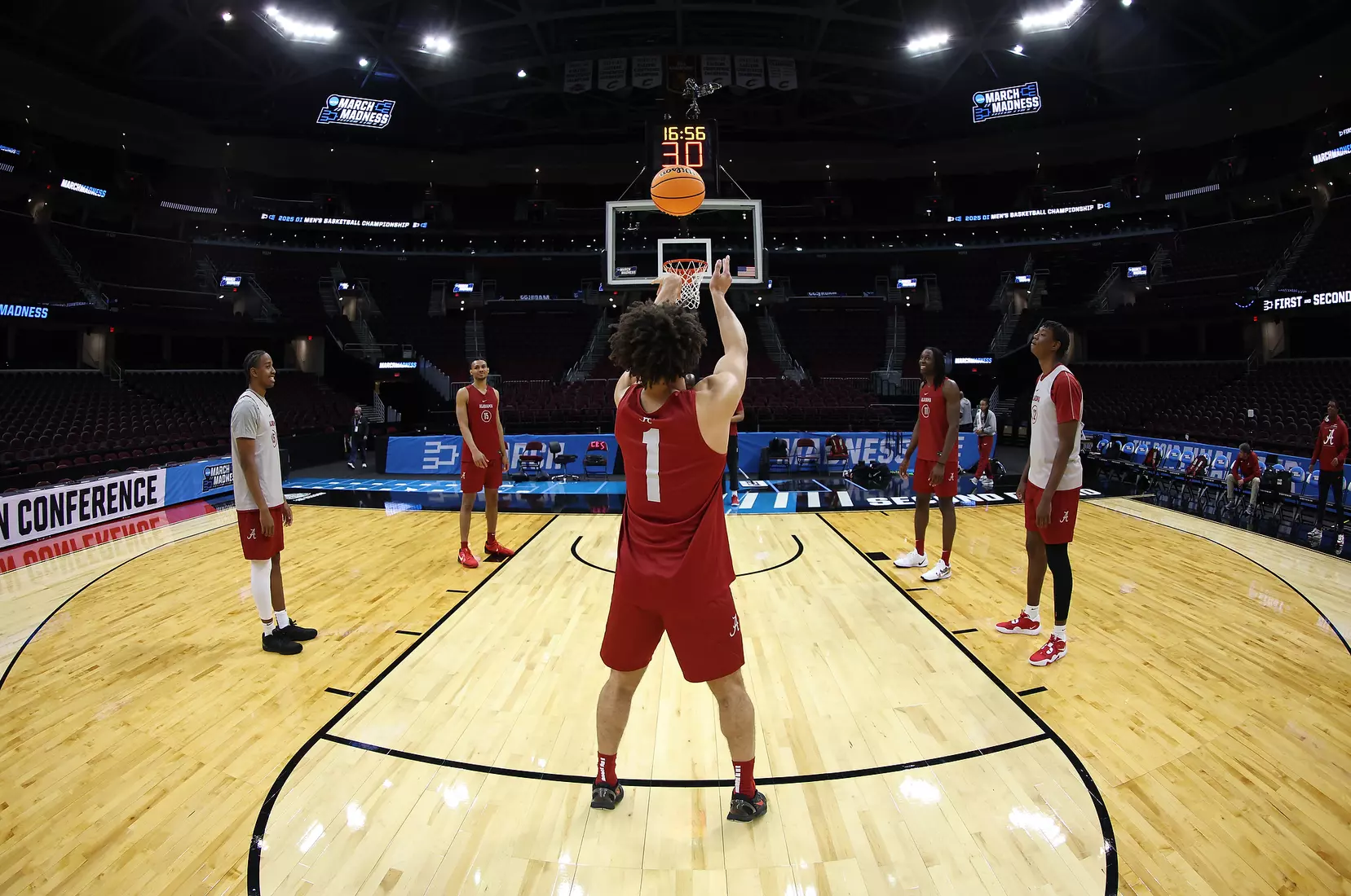 Alabama guard Mark Sears (1) shoots free throws at Rocket Arena in Cleveland, OH on Saturday, Mar 22, 2025.
