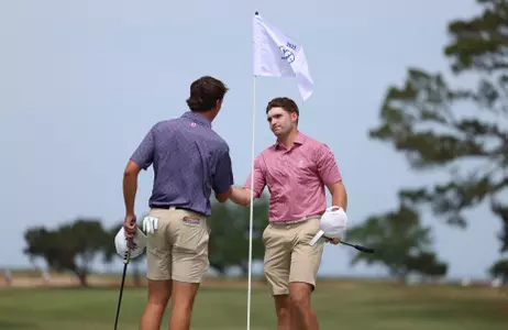 Dominic Clemons wins his match vs. LSU in SEC Championship Match Play Quarterfinal