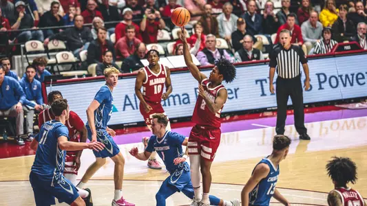 Aden Holloway Floater vs. Creighton