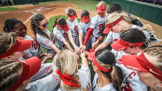 Alabama softball team huddle pregame vs. LSU (April 5, 2025)