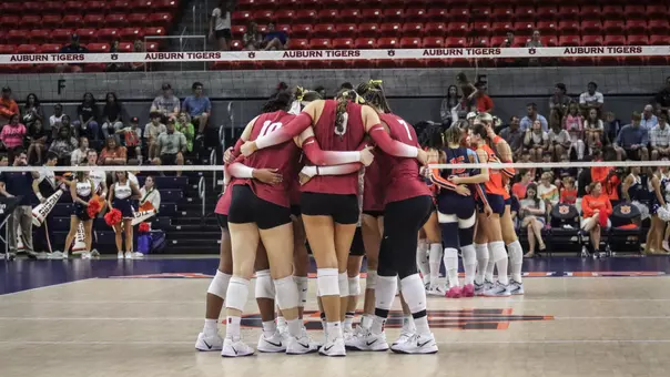 Alabama volleyball players huddle vs. Auburn (Sept. 26, 2025)