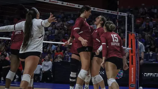 Alabama volleyball players celebrate vs Florida (Sept. 28, 2025)