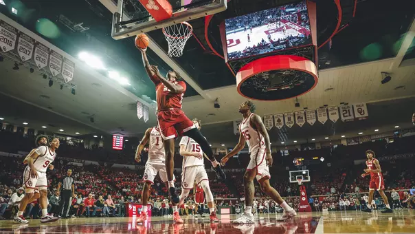 Aiden Sherrell Layup at Oklahoma