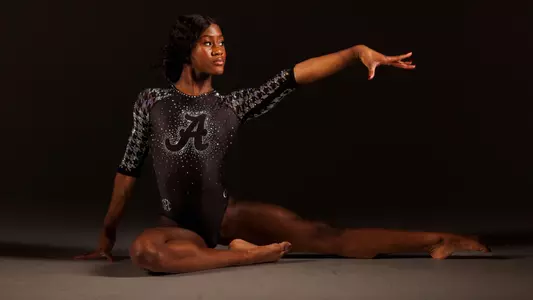 1/13/26 WGY Leo Houndstooth Noir
Azaraya Ra-Akbar
Photo by Jeff Hanson